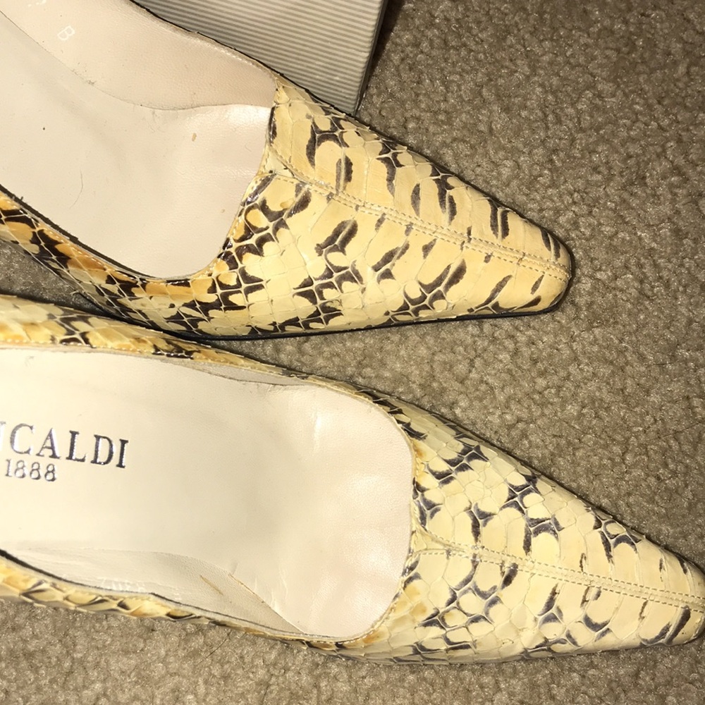 Heels - Picture 3 of 5